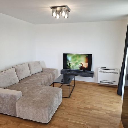Petkov5Ki.Luxuryapartments Скопье Экстерьер фото