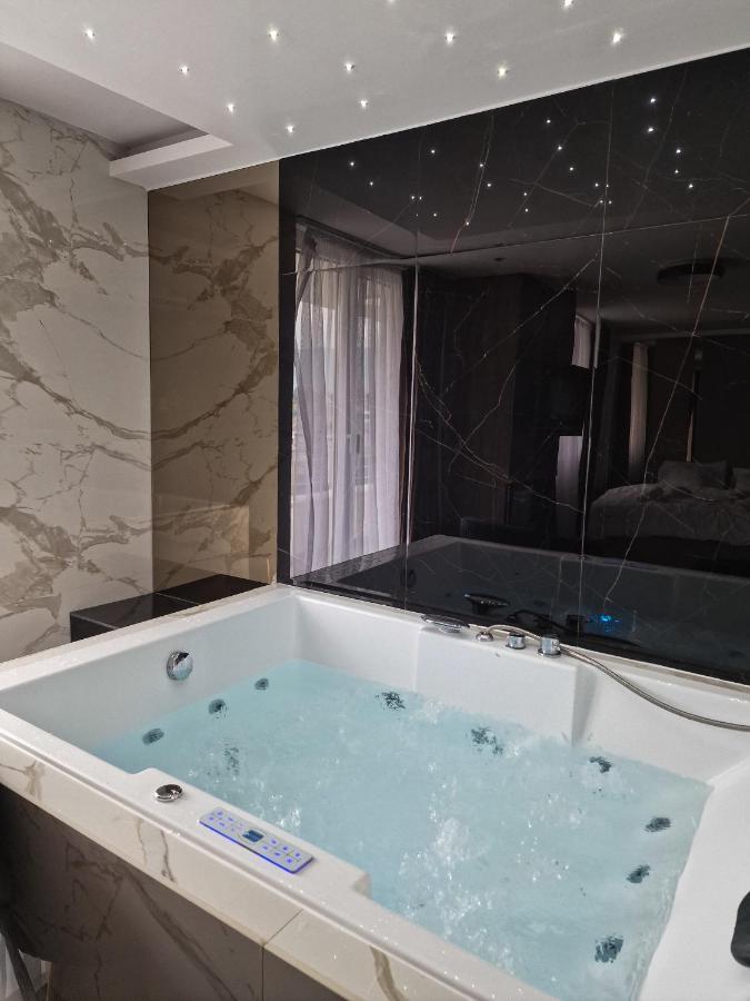 Petkov5Ki.Luxuryapartments Скопье Экстерьер фото