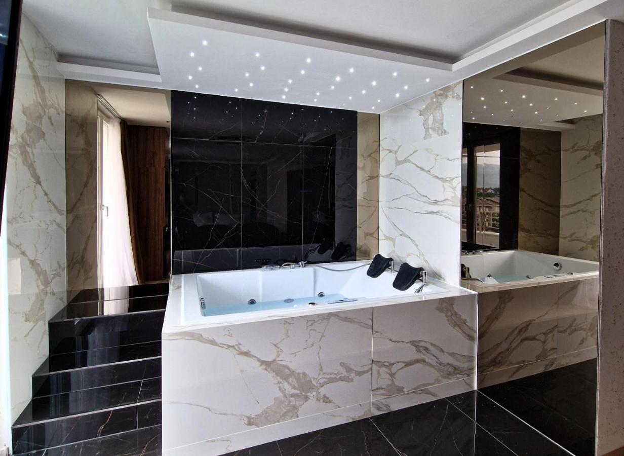 Petkov5Ki.Luxuryapartments Скопье Экстерьер фото